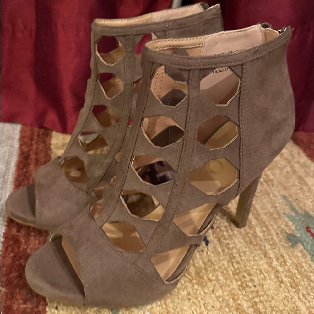 Brand new XOXO women’s size 7 heels